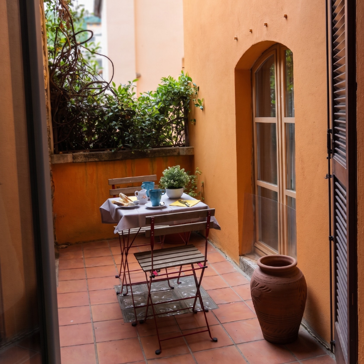 hotel saini stresa lago maggiore - balconcino colazione